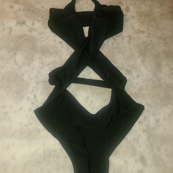 NWOT !!! SEXY SWIMSUIT !! 🔥 - Picture 4 of 4